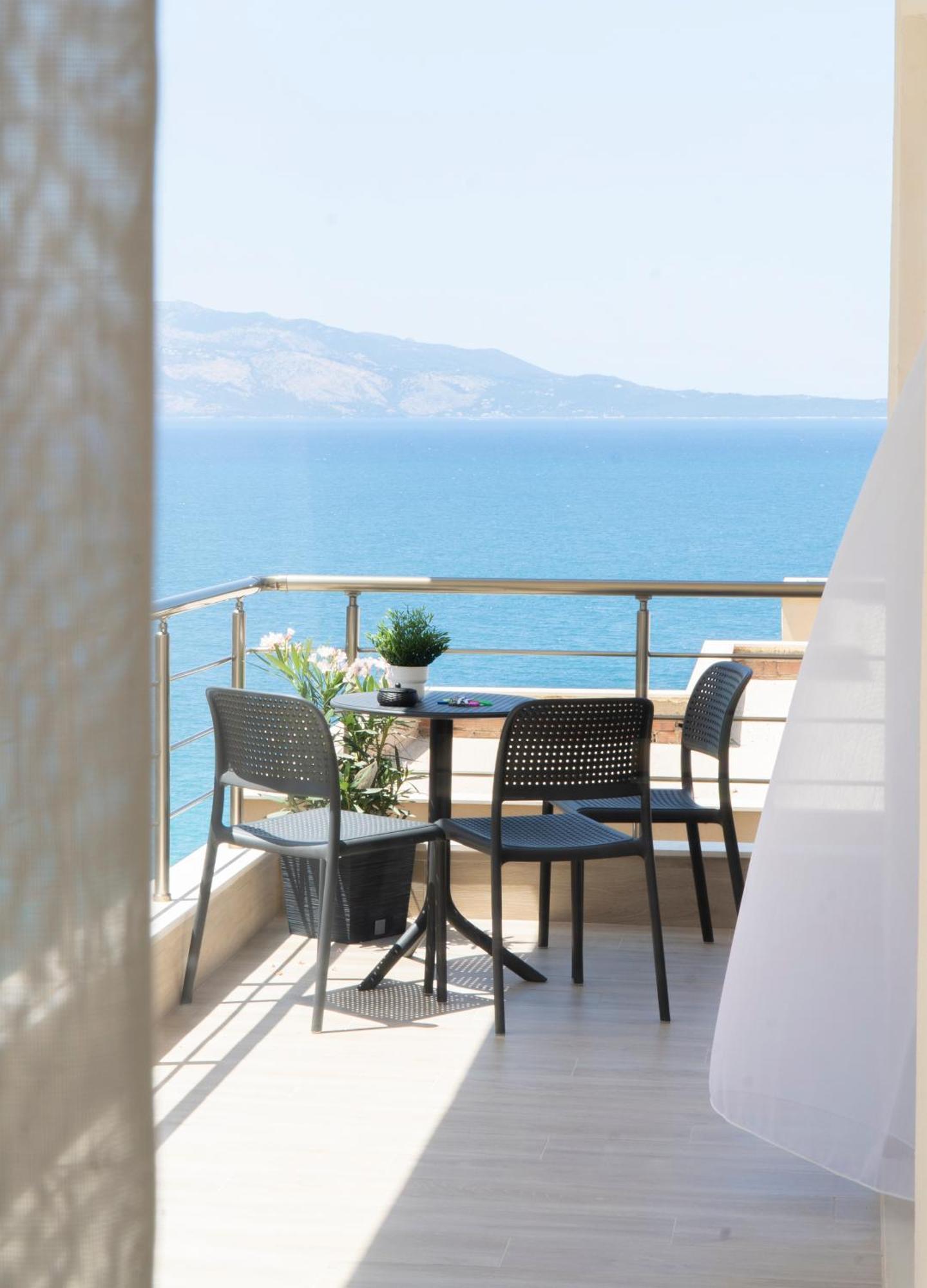 Mateo Apartments Saranda Extérieur photo