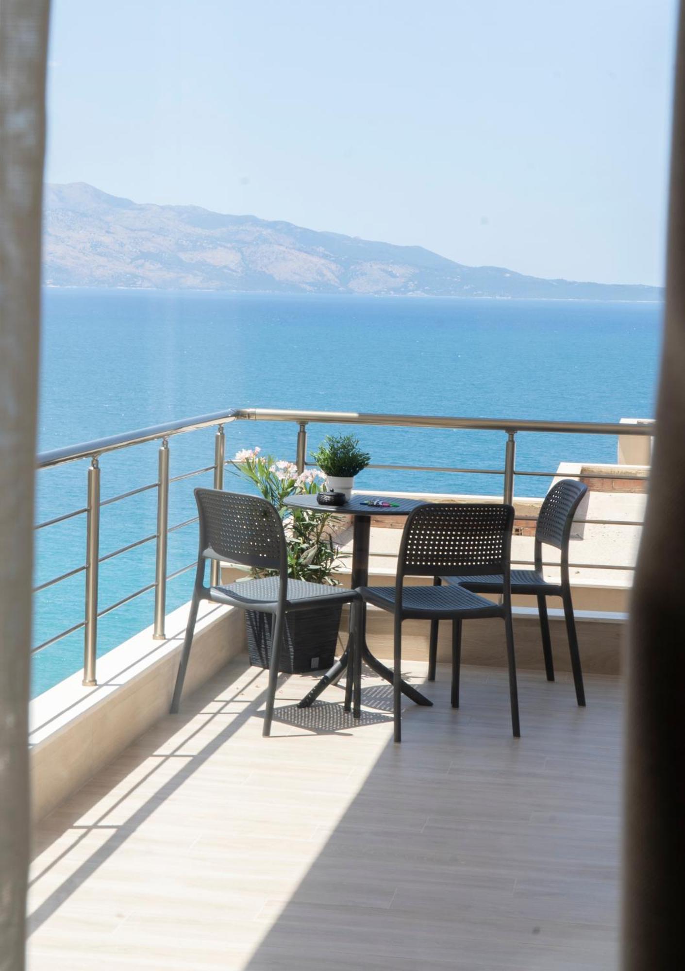 Mateo Apartments Saranda Extérieur photo